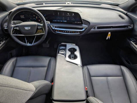 2024 Cadillac LYRIQ Tech