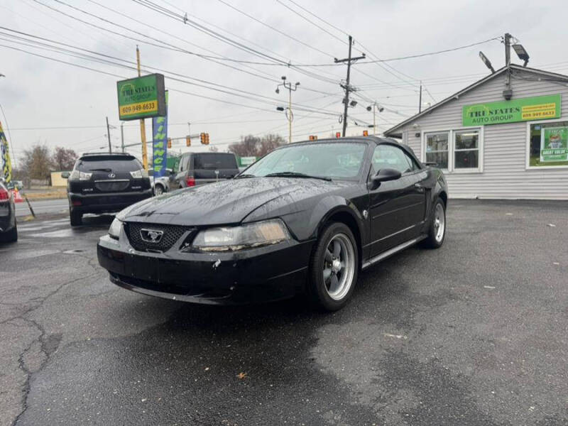 2004 Ford Mustang Deluxe