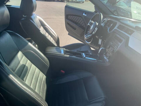 2013 Ford Mustang V6