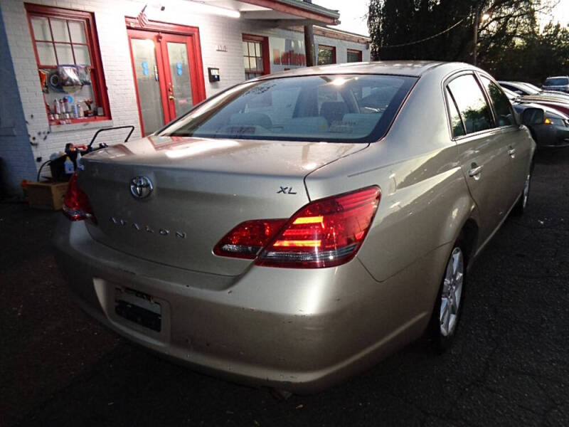2008 Toyota Avalon XLS