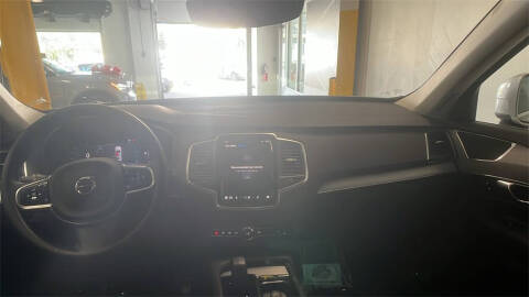 2025 Volvo XC90 B5 Core Bright Theme