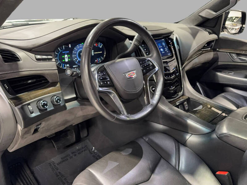 2019 Cadillac Escalade Platinum