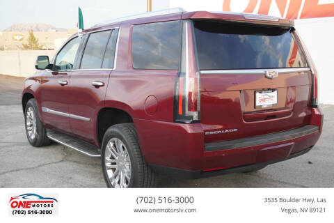 2016 Cadillac Escalade Standard