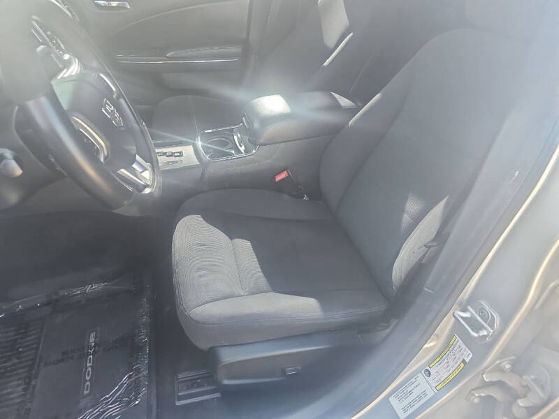 2012 Dodge Charger SE
