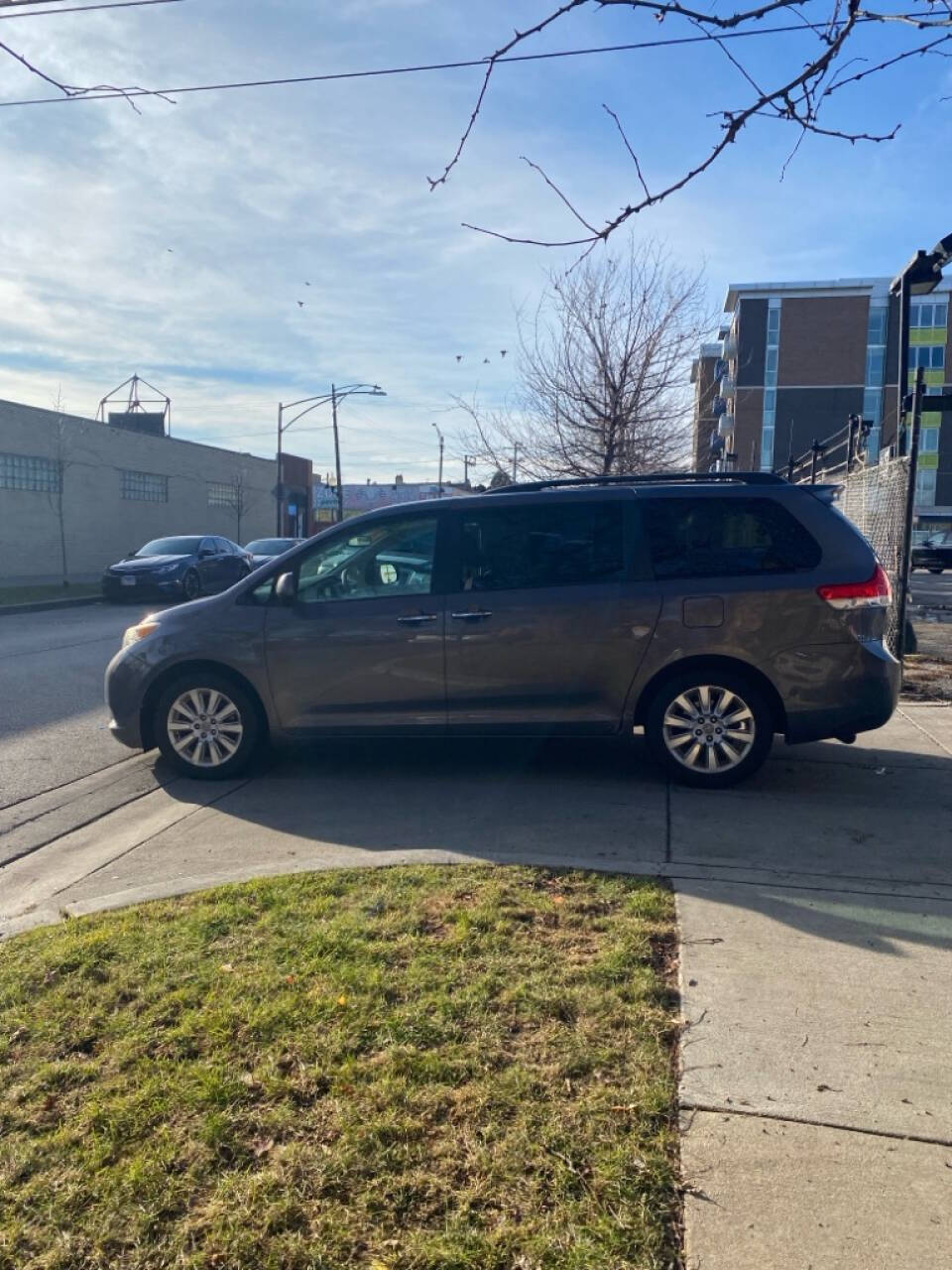 2011 Toyota Sienna for sale at Macks Motor Sales in Chicago, IL