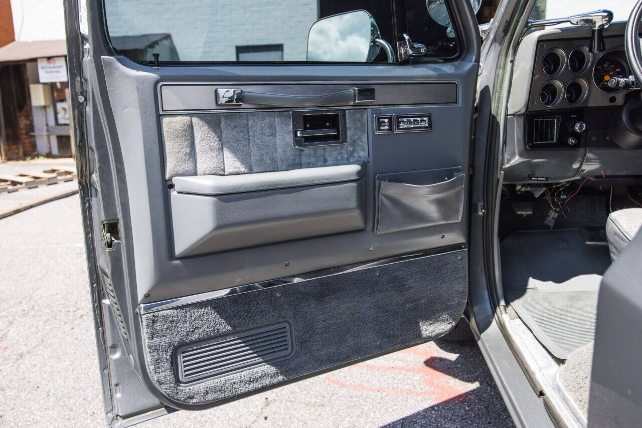 1988 Chevrolet Suburban 72