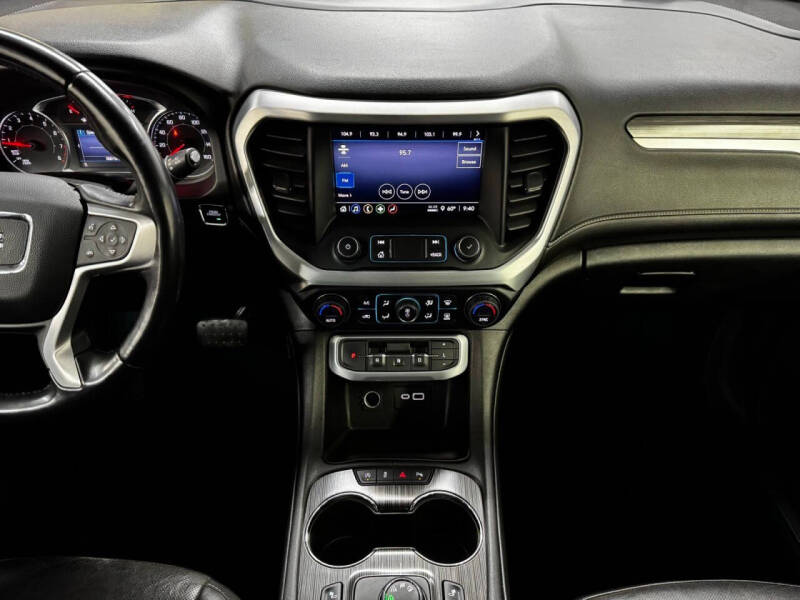 2020 GMC Acadia SLT
