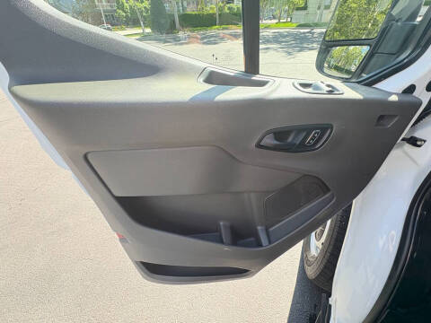 2023 Ford Transit 250