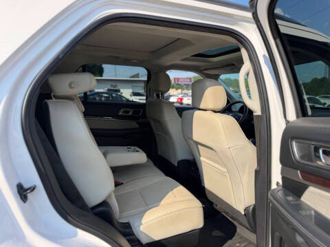 2017 Ford Explorer Platinum