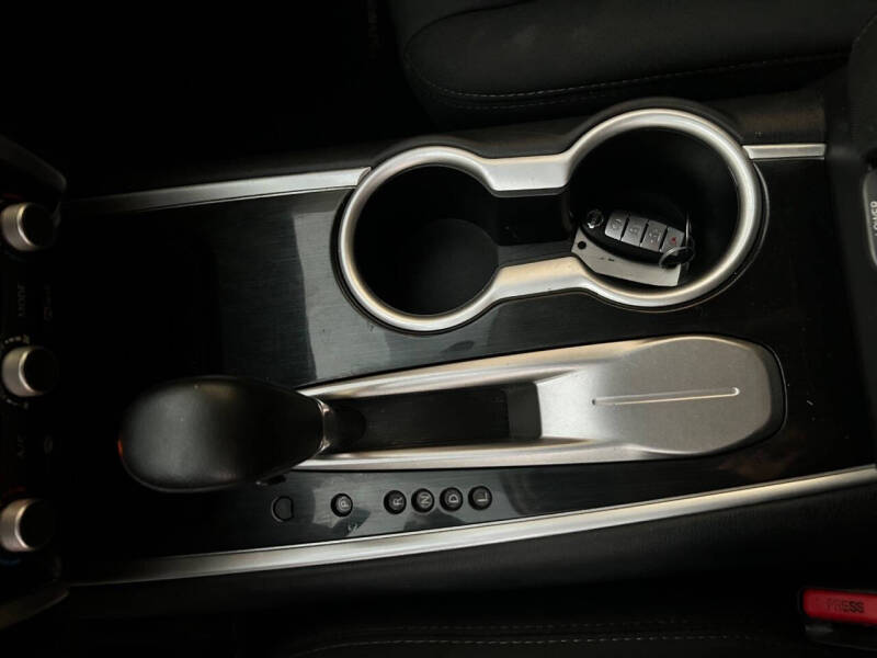 2017 Nissan Pathfinder SV