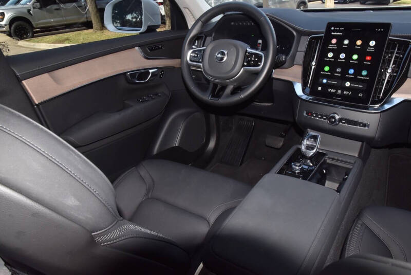 2025 Volvo XC90 B6 Plus Bright Theme 7P