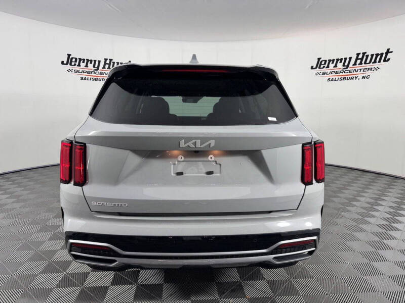 2023 Kia Sorento SX
