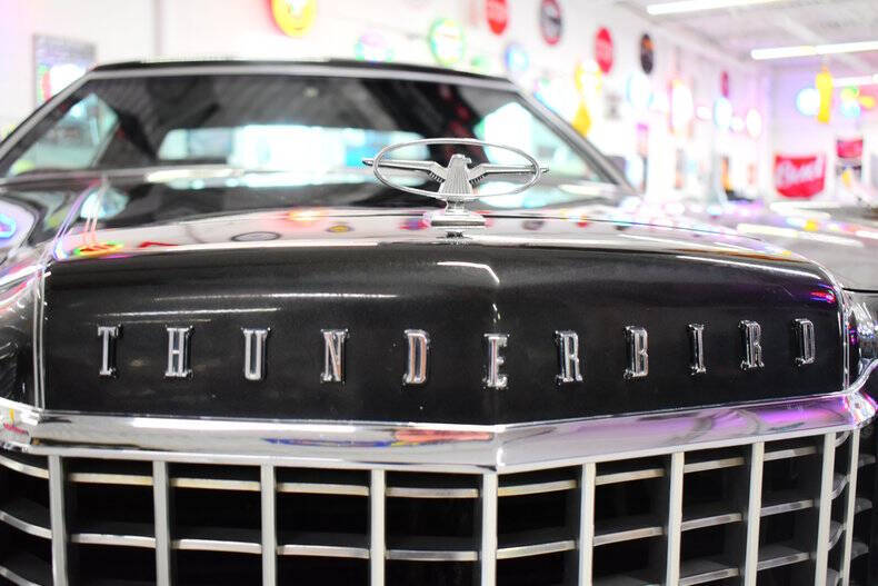 1976 Ford Thunderbird