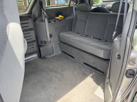 2005 Dodge Grand Caravan SE