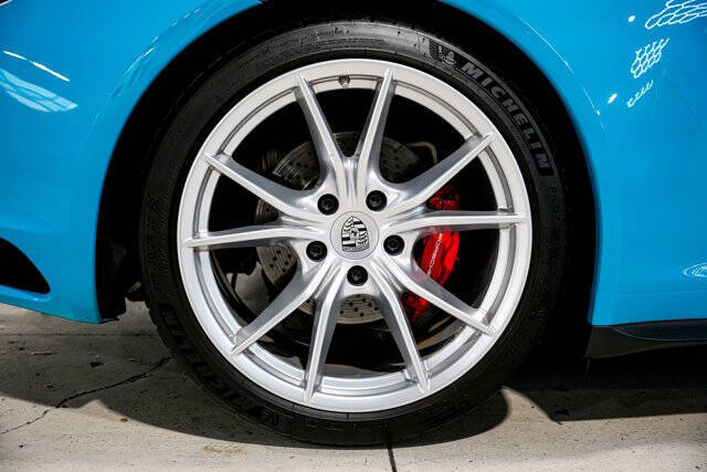 2018 Porsche 911 Carrera 4S