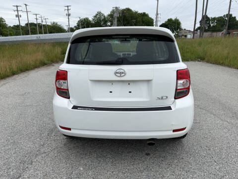 2013 Scion xD 10 Series