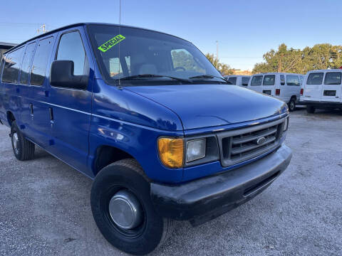 2004 Ford E-Super Duty