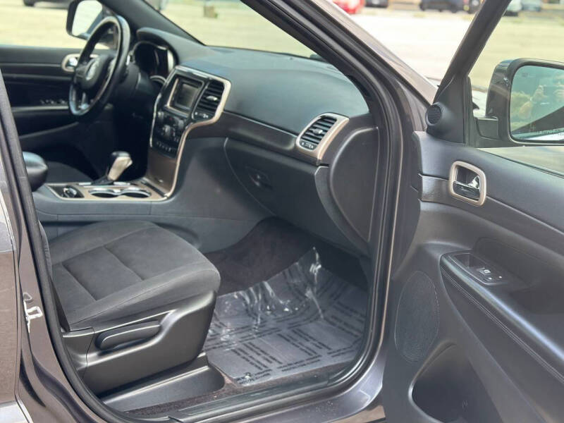 2017 Jeep Grand Cherokee Laredo