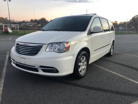 2012 Chrysler Town and Country for sale at Legacy Auto Sales in Peabody MA