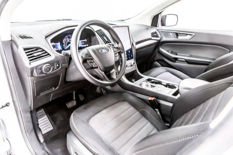 2021 Ford Edge SE
