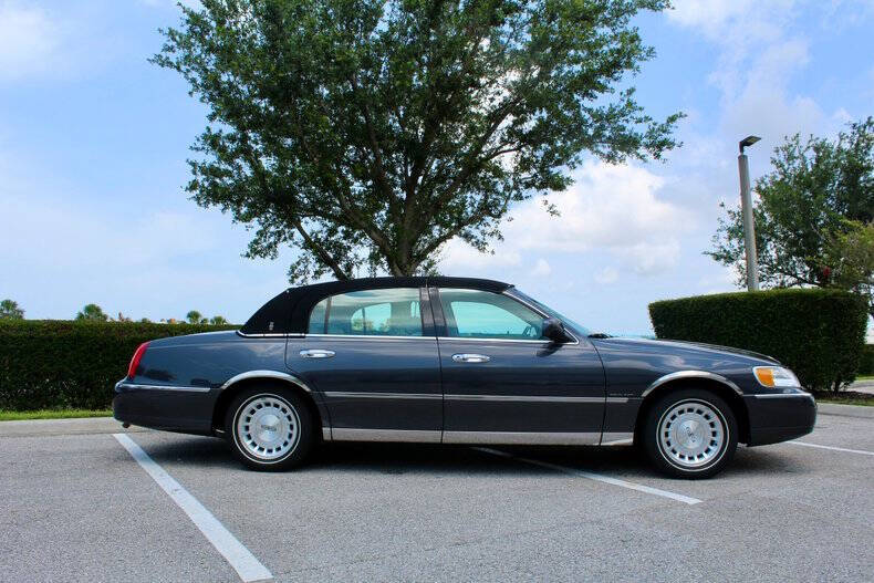 1998 Lincoln Town Car Executive