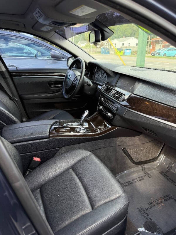 2013 BMW 5 Series 528i