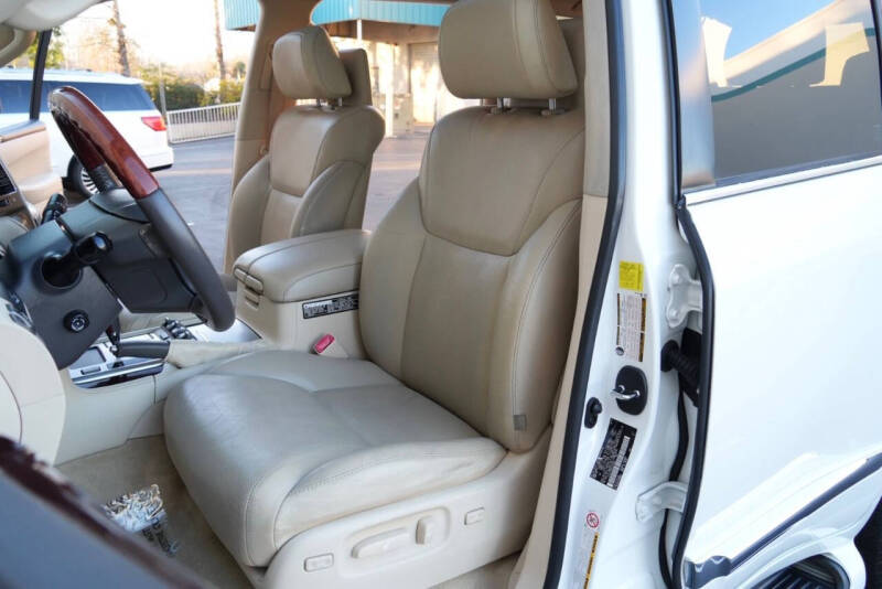 2013 Lexus LX 570