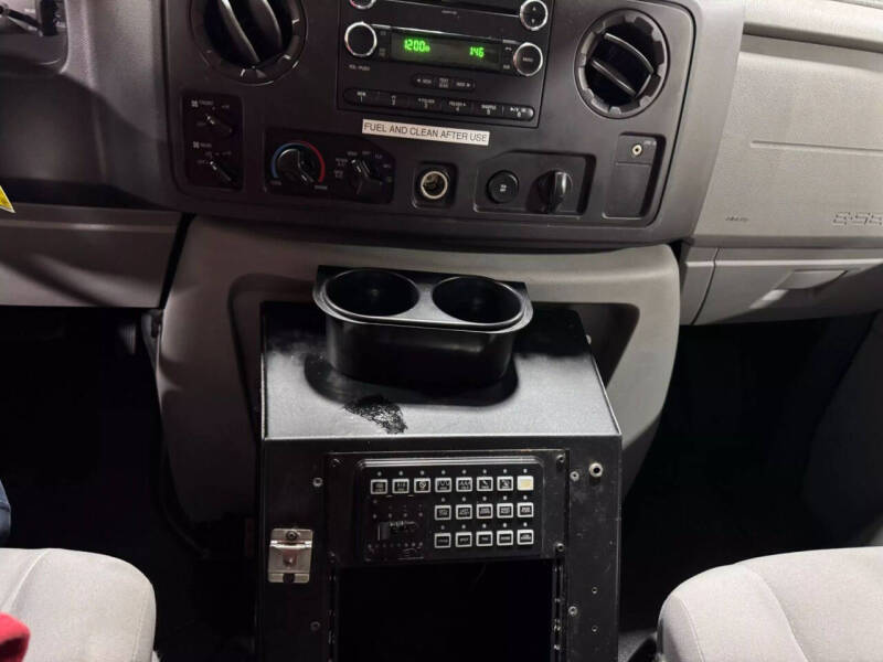 2012 Ford E-Series E-350 SD