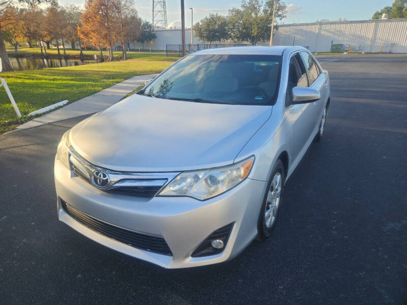 2012 Toyota Camry LE photo 6