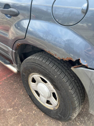 2005 Ford Escape XLS