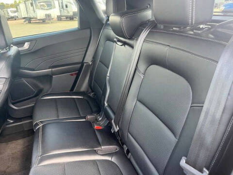 2025 Ford Escape Platinum