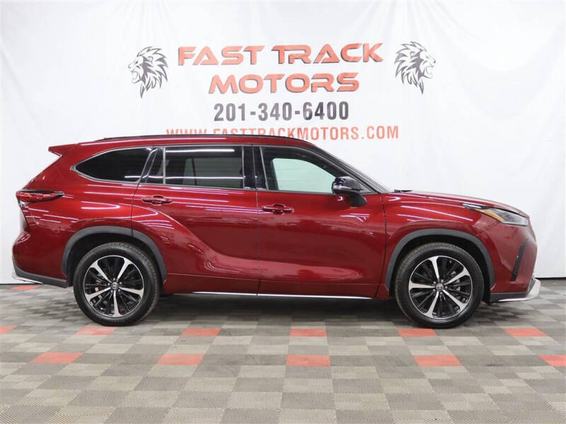 2022 Toyota Highlander XSE