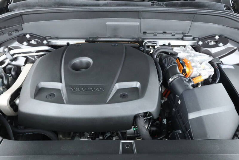 2023 Volvo XC90 Recharge T8 Ultimate Bright Theme 6P