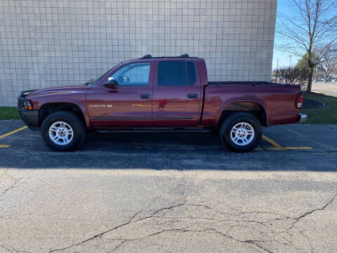 2002 Dodge Dakota for sale at Caruzin Motors in Flint MI