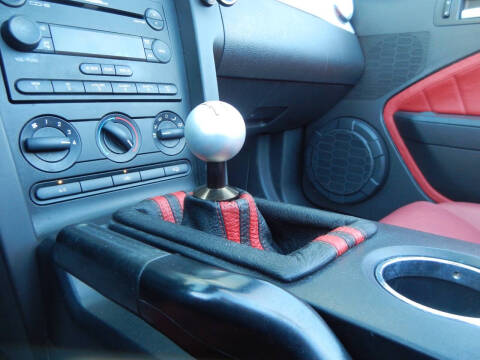 2005 Ford Mustang GT Premium