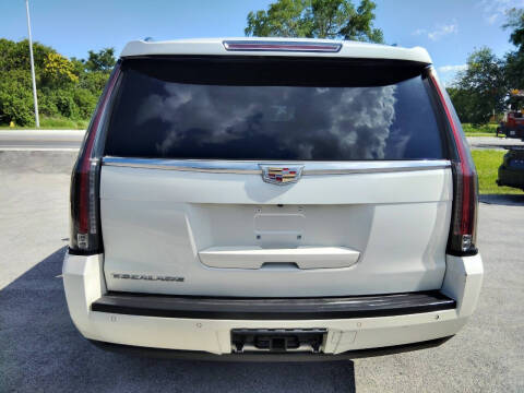 2015 Cadillac Escalade Luxury