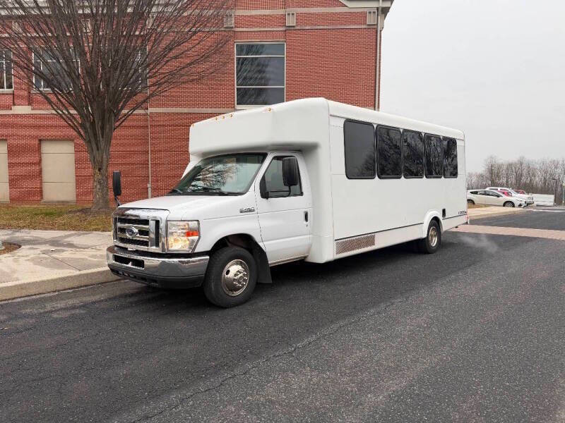 2019 Ford E-450
