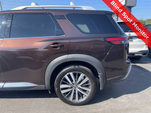 2022 Nissan Pathfinder Platinum