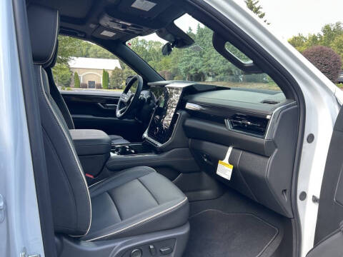 2025 GMC Yukon Elevation