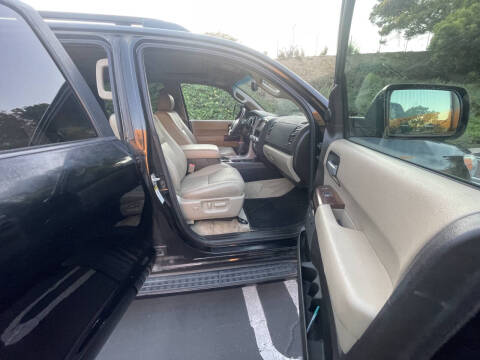 2011 Toyota Sequoia Platinum