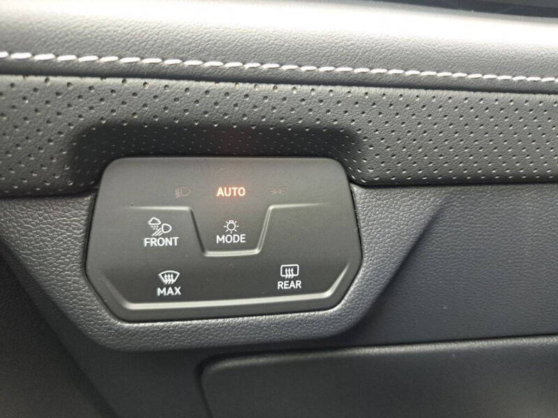 2025 Volkswagen Atlas SE