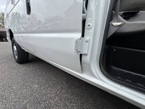 2002 Ford E-Series E-350 SD XLT