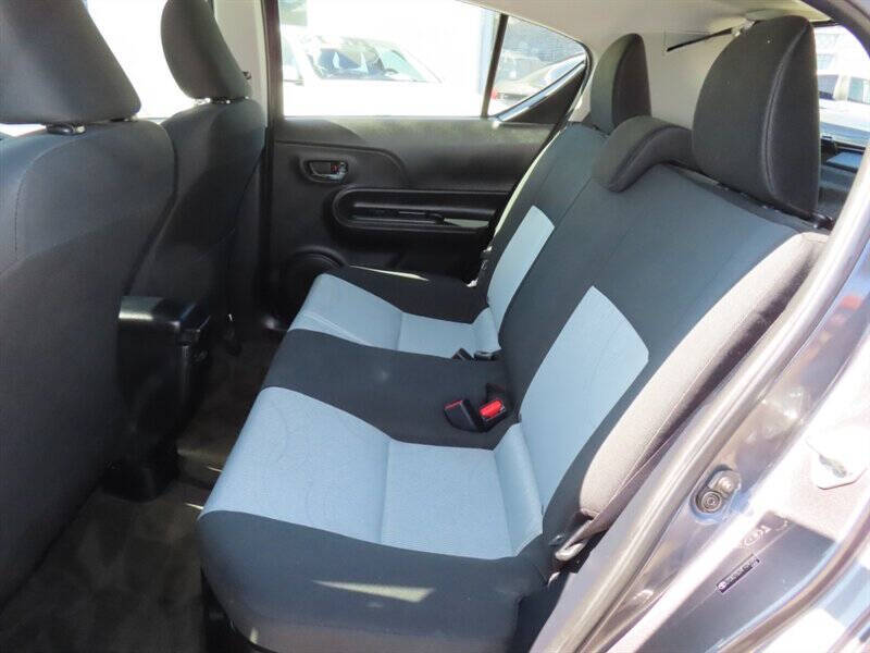 2015 Toyota Prius c Three