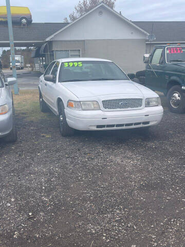 2007 Ford Crown Victoria for sale at Johnson's Auto Sales in Douglas GA