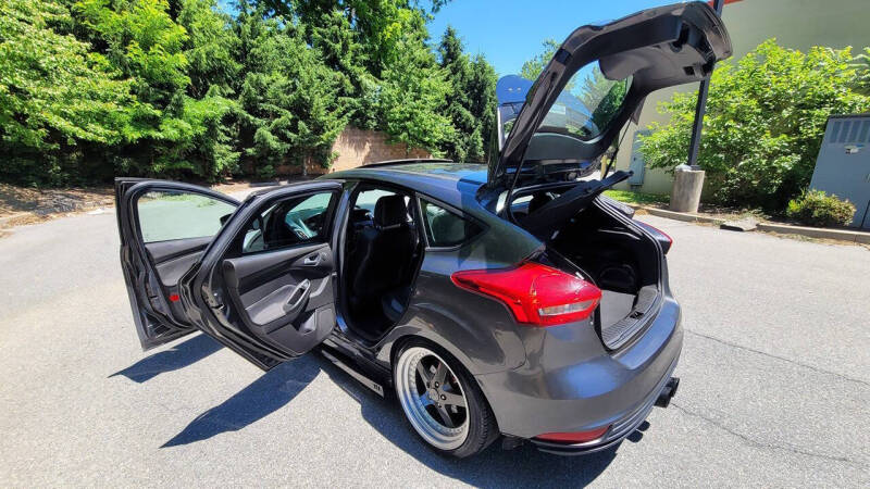 2018 Ford Focus ST