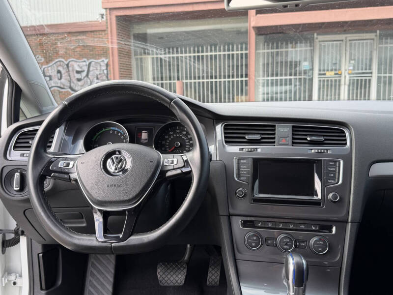 2015 Volkswagen e-Golf SEL Premium