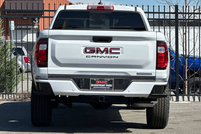 2024 GMC Canyon Elevation