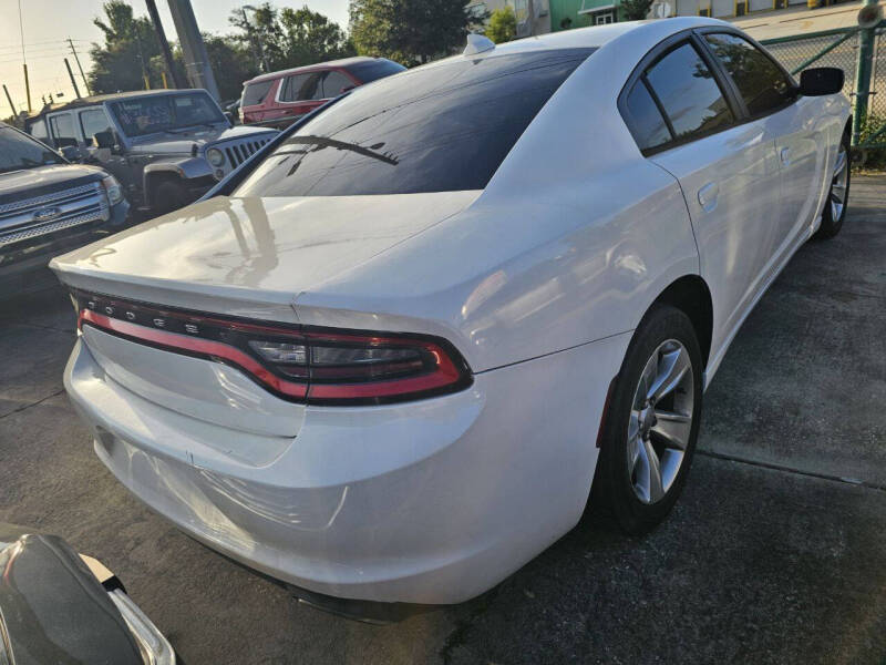 2015 Dodge Charger SXT