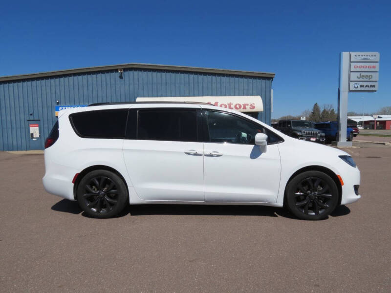 2020 Chrysler Pacifica Touring