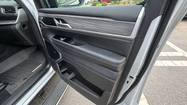 2024 Jeep Wagoneer Series III